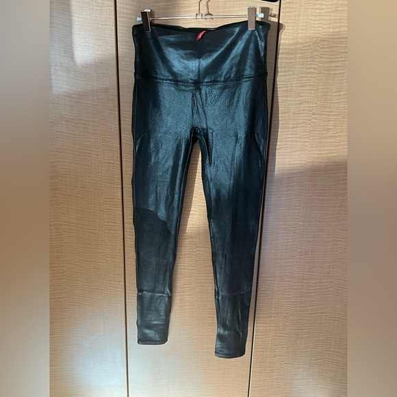 SPANX 100% AUTHENTIC FAUX EMBOSSED LEATH LEGGINGS SIZE LARGE $98 WORN 1x! - Picture 11 of 13